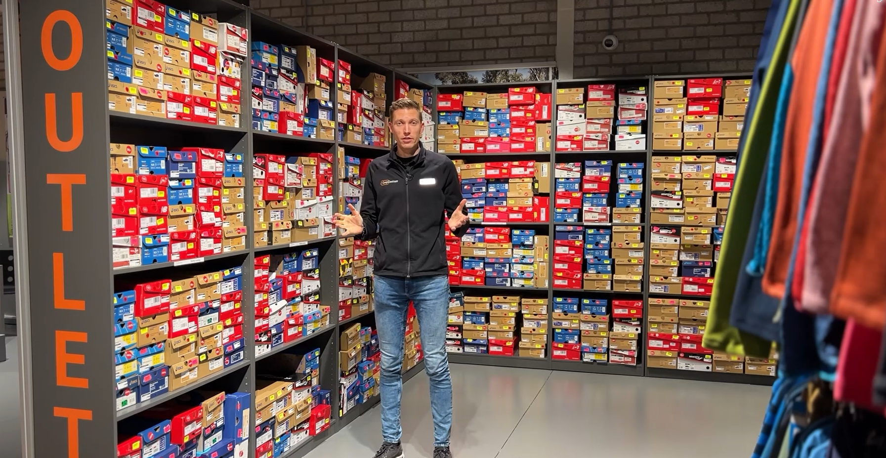 Rik vertelt je graag meer over onze outlet!  - Video